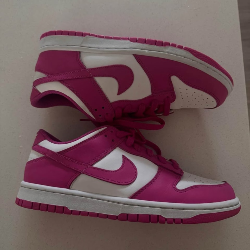 Women's Pink and White Low-Top Sneakers